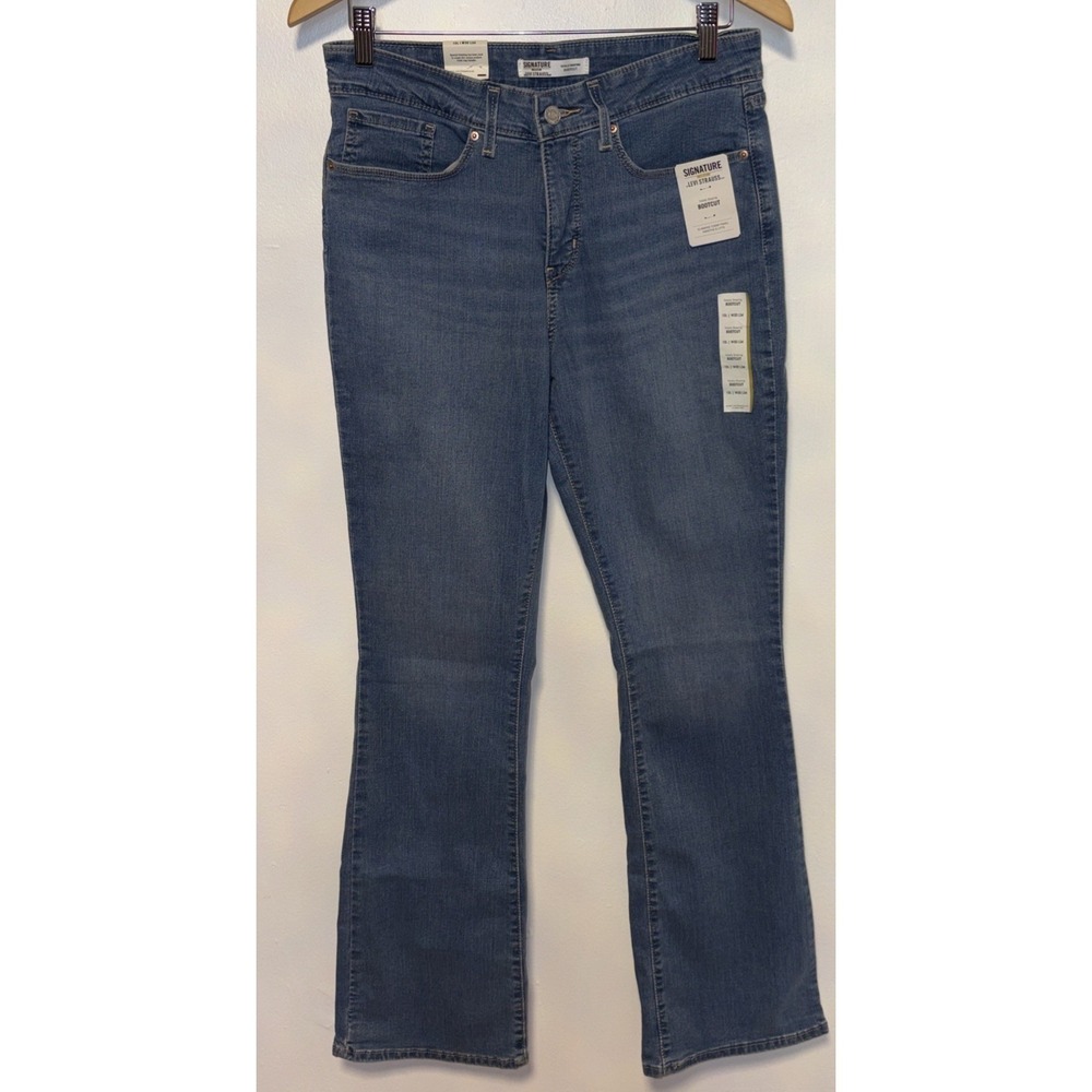 Signature Levi Strauss Gold Totally Shaping Boot Leg Jeans 10L   W30  L34‎